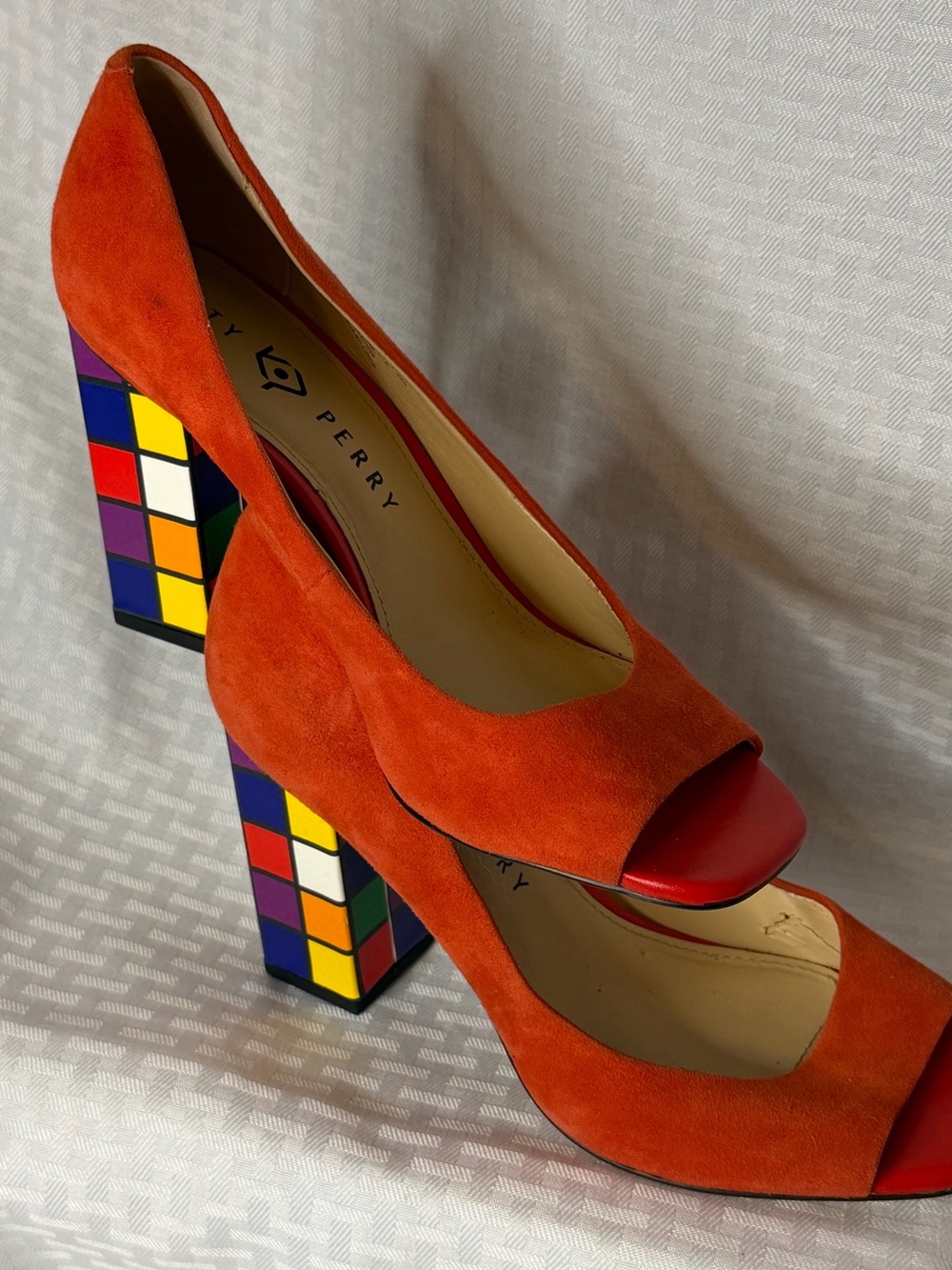 Katy Perry Rubik’S Cube Red Orange Suede Block Heel Peep-Toe Pumps